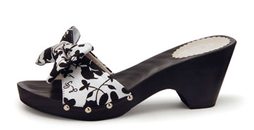 JZ Rose - For All Things Beautiful: Information Pages :  mules lulu guinness outback boutique lola
